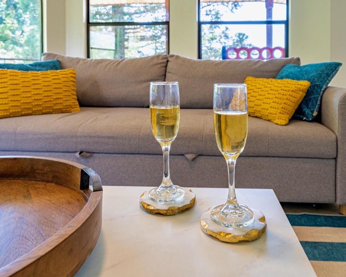 Secluded Mtn Top Family Haven W/Views Spa & Arcade Three Rivers Exteriör bild