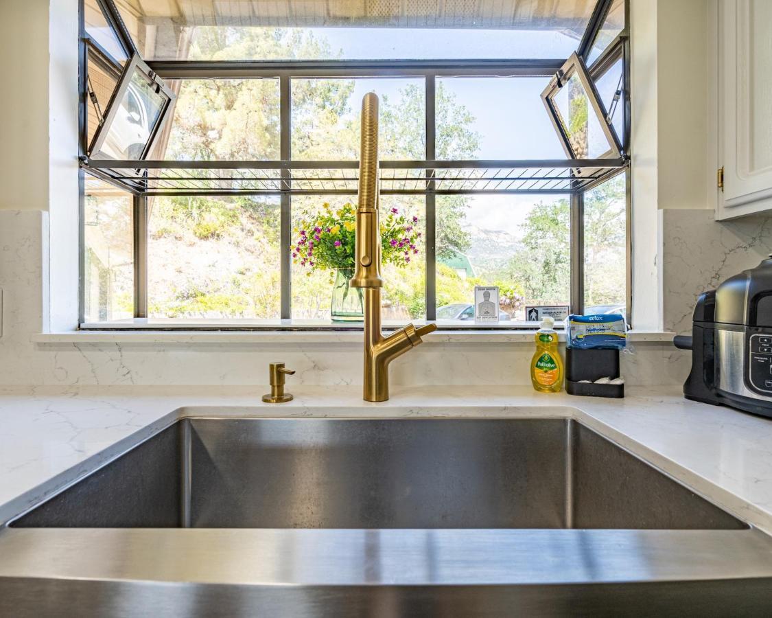 Secluded Mtn Top Family Haven W/Views Spa & Arcade Three Rivers Exteriör bild