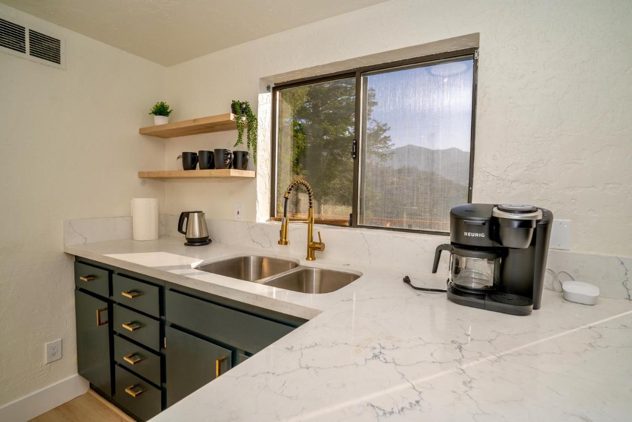 Secluded Mtn Top Family Haven W/Views Spa & Arcade Three Rivers Exteriör bild
